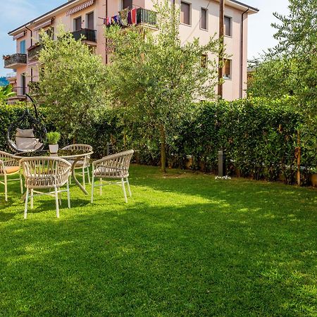 Lifestyle Apartments Dante バルドリーノ エクステリア 写真